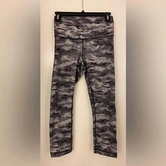 Lululemon Wunder Under Crop Luon Hazy Days Black & White Size 6 - Picture 4 of 7